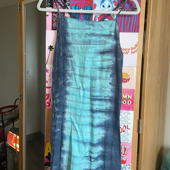 Revolve Dress - Picture 3 of 3